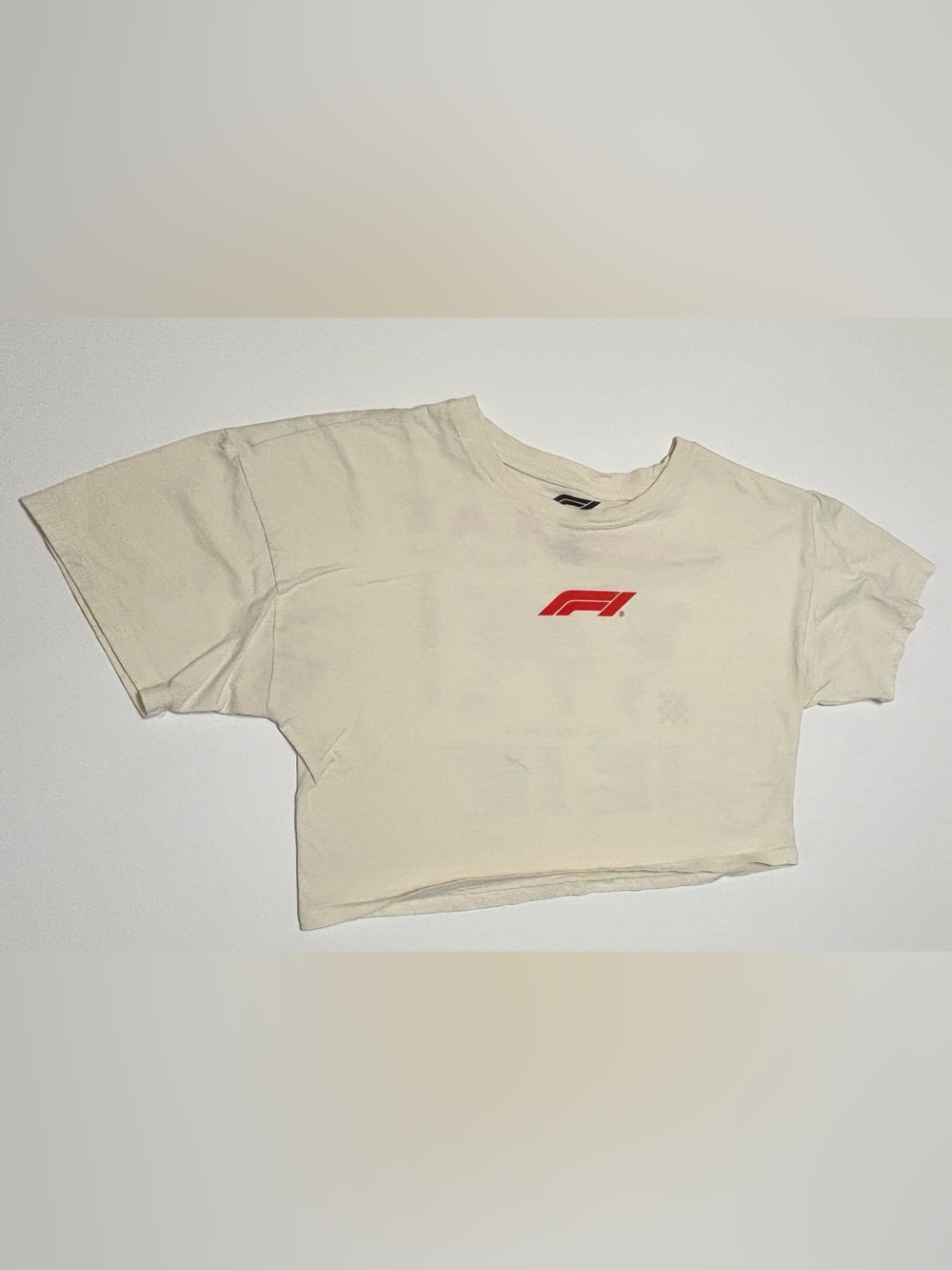 Formula 1 F1 2025 World Tour Cropped Graphic Tee Shirt Women’s M
